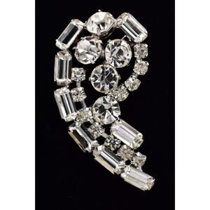 Vintage Crystal Pin Brooch Paisley Prong Rhinestone Silver Retro Glam 50s BinBP